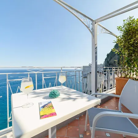 Couette-café Eden Sul Mare 3*