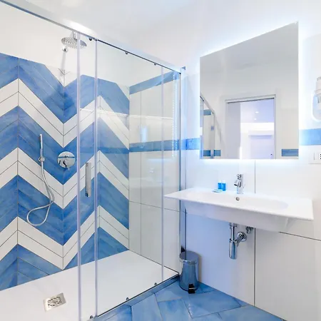 Oda ve Kahvaltı Eden Sul Mare